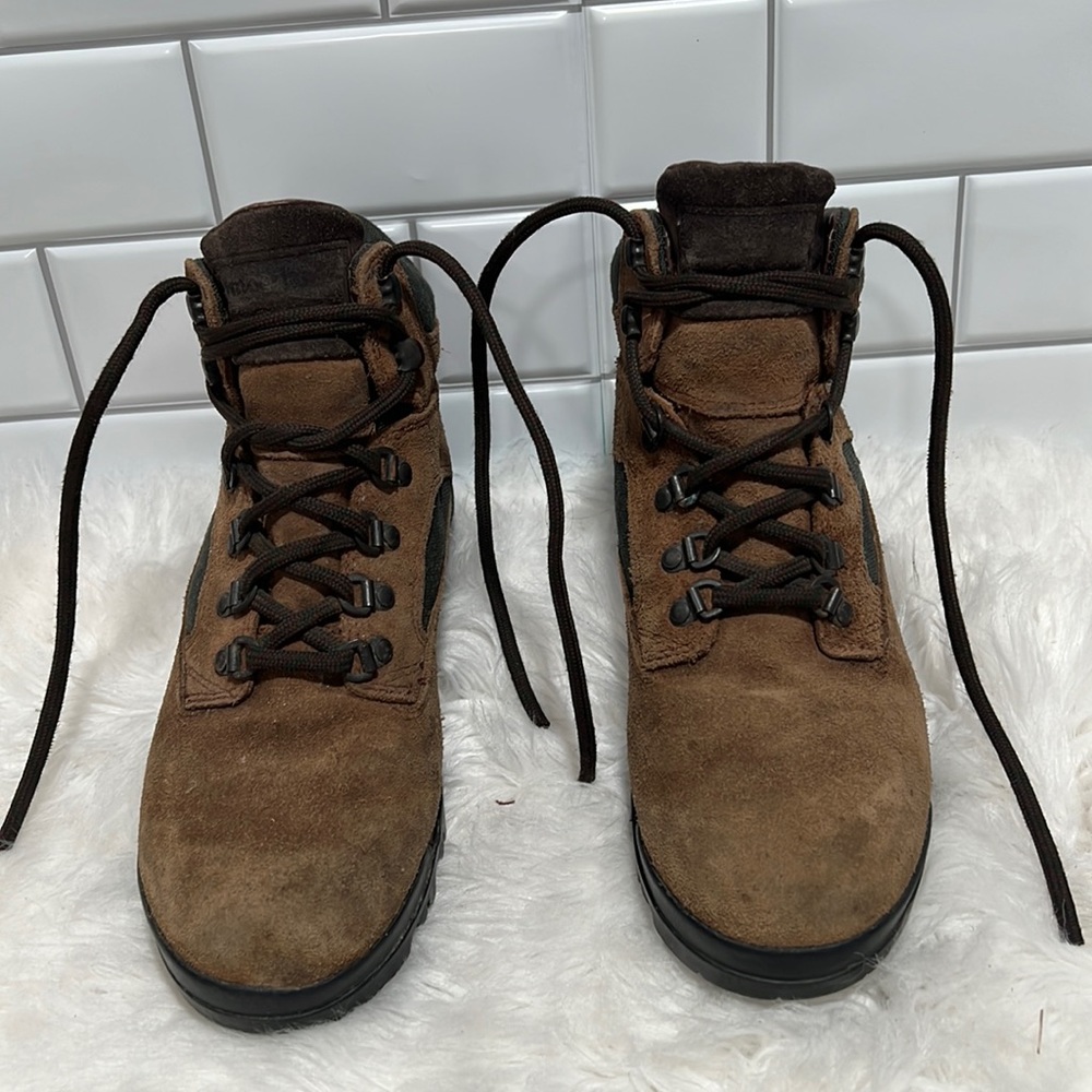 Vintage 90’s Timberland Gortex Hiking Boots Men’s 9.5